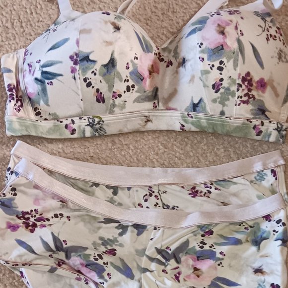 Cacique Intimates & Sleepwear Cacique Bra And 2 Panties Poshmark